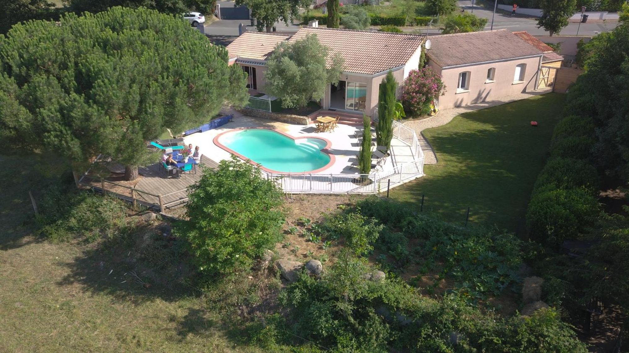 Les Gites De Bellevue Nueil-sous-les-Aubiers Εξωτερικό φωτογραφία